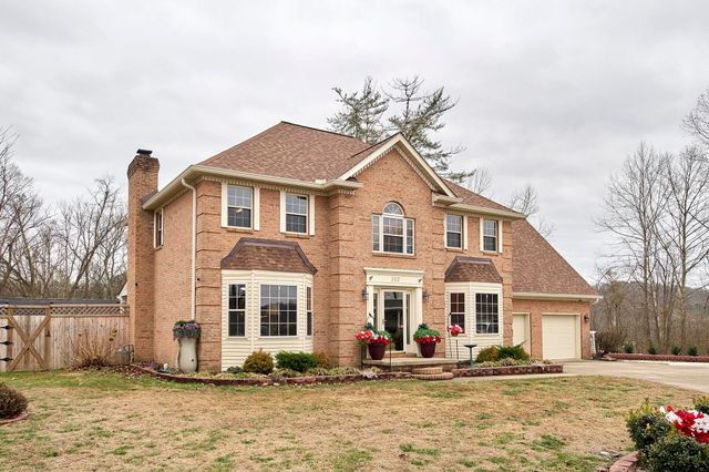 202 Pleasant View Drive, Hurricane, WV 25526
