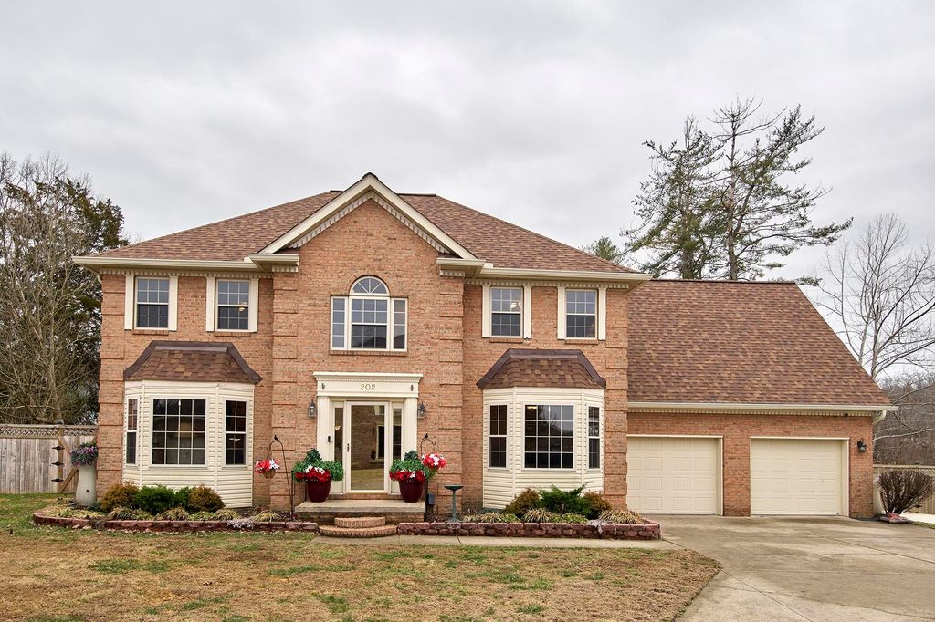 202 Pleasant View Drive, Hurricane, WV 25526