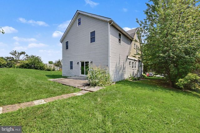 2470 DUTTON MILL RD, Aston, PA 19014