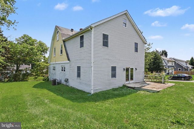 2470 DUTTON MILL RD, Aston, PA 19014
