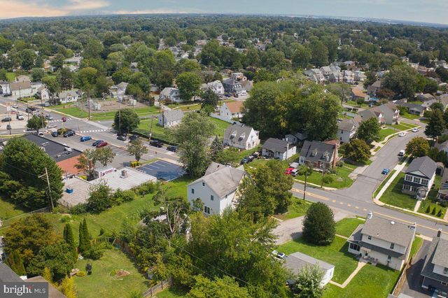 2470 DUTTON MILL RD, Aston, PA 19014