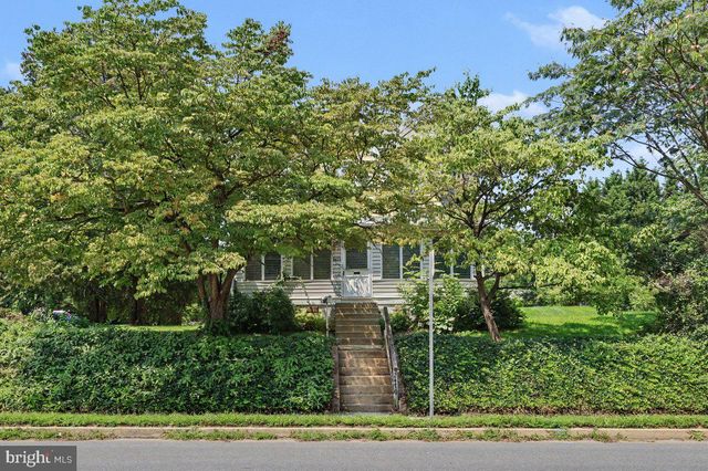 2470 DUTTON MILL RD, Aston, PA 19014