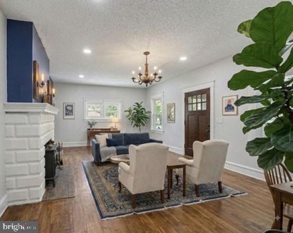 2470 DUTTON MILL RD, Aston, PA 19014