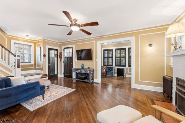 16 Coolidge Ave, Bloomfield Twp., NJ 07003