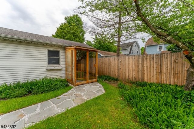 16 Coolidge Ave, Bloomfield Twp., NJ 07003