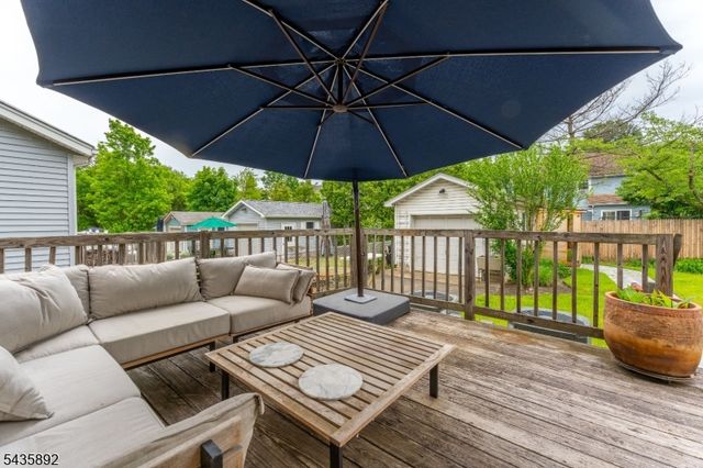 16 Coolidge Ave, Bloomfield Twp., NJ 07003