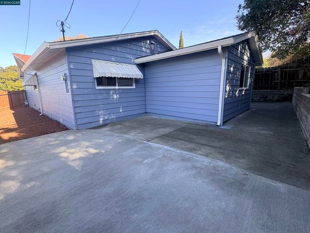 427 Ladera Dr, Vallejo, CA 94591