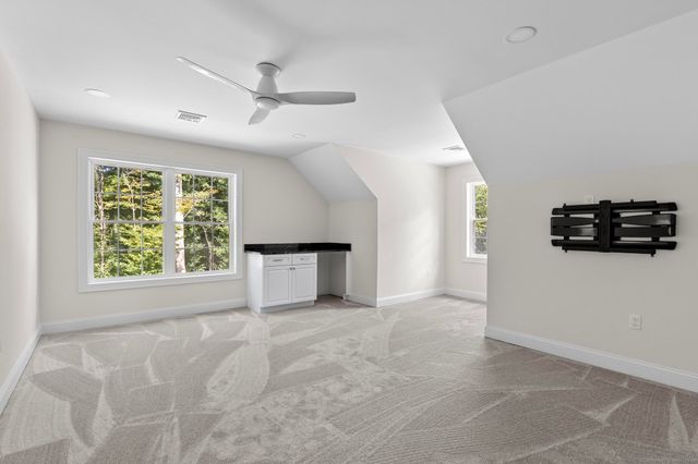 289 Young Street, East Hampton, CT 06424