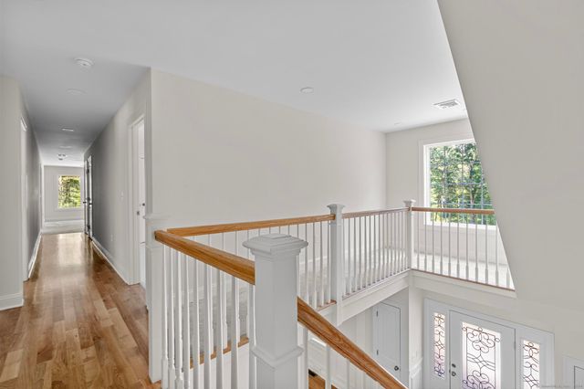 289 Young Street, East Hampton, CT 06424