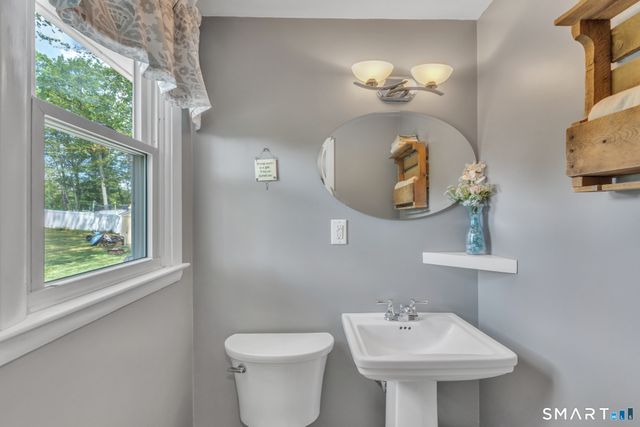 53 Temple Drive, East Hartford, CT 06108