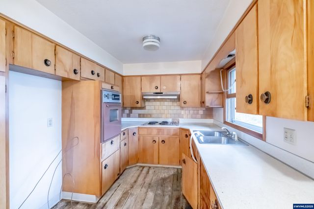 468 Idylwood Dr, Salem, OR 97302