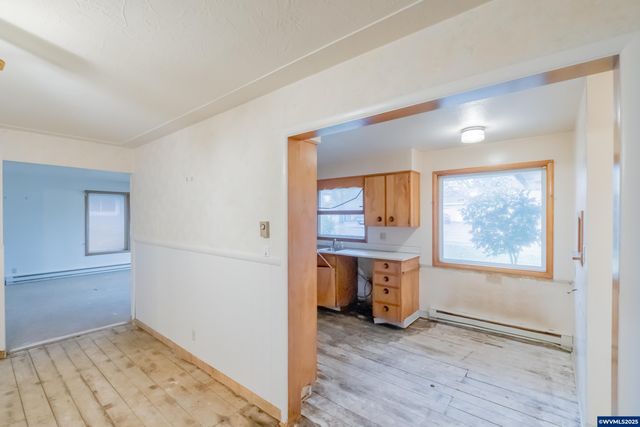 468 Idylwood Dr, Salem, OR 97302