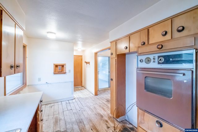 468 Idylwood Dr, Salem, OR 97302