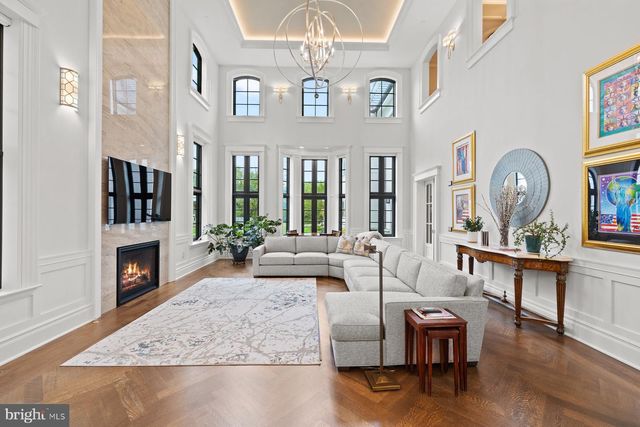 2801 RIVERTON ROAD, Moorestown, NJ 08057