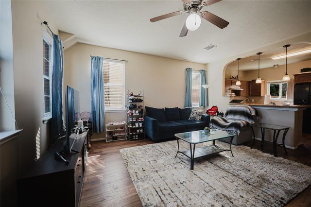 6034 Santa Bernadetta, Houston, TX 77017