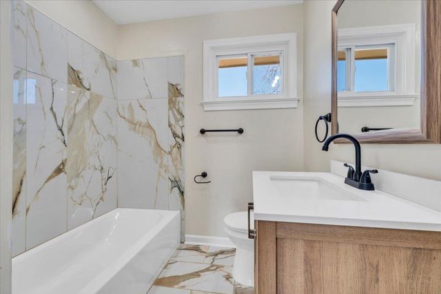 2410 Avalon AVE, Roanoke, VA 24012