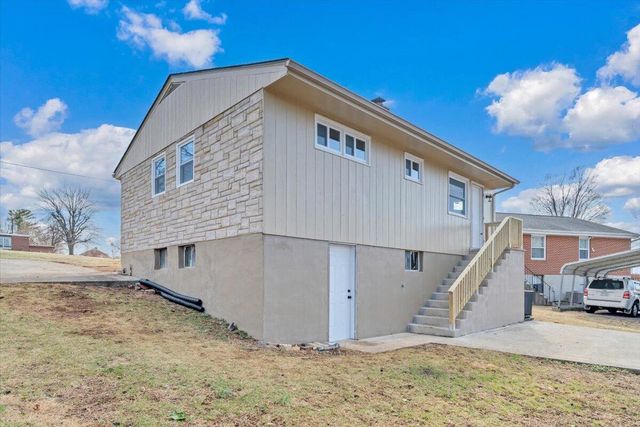 2410 Avalon AVE, Roanoke, VA 24012