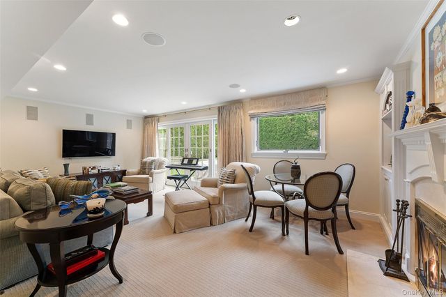 3 Warnke Lane, Scarsdale, NY 10583
