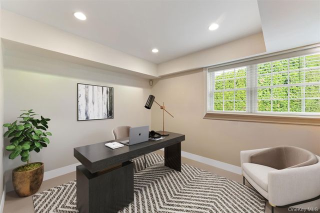 3 Warnke Lane, Scarsdale, NY 10583