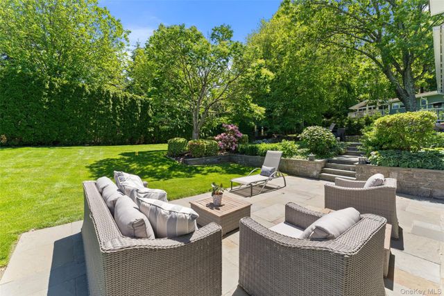 3 Warnke Lane, Scarsdale, NY 10583