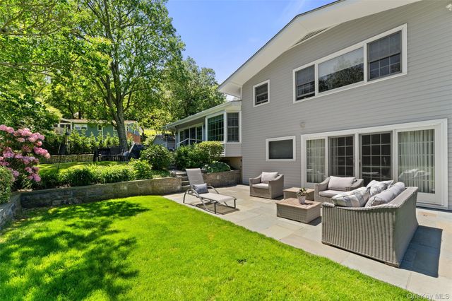 3 Warnke Lane, Scarsdale, NY 10583