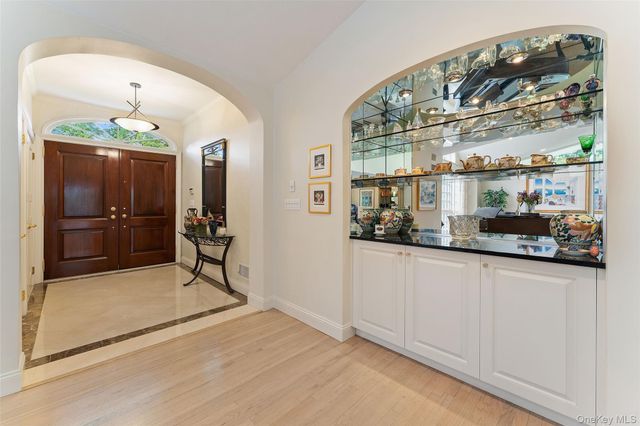 3 Warnke Lane, Scarsdale, NY 10583