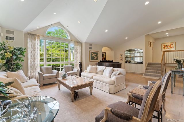 3 Warnke Lane, Scarsdale, NY 10583