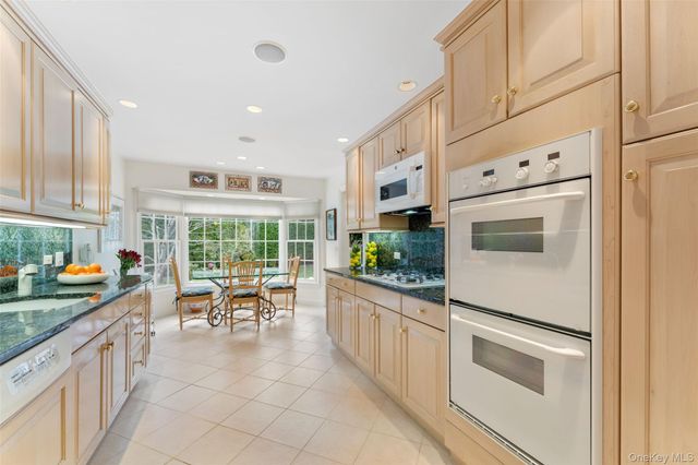 3 Warnke Lane, Scarsdale, NY 10583