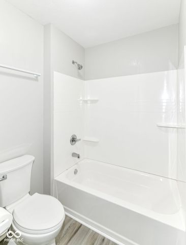 3739 E Market Street, Indianapolis, IN 46201