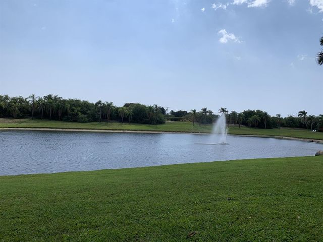9 CROSSINGS Circle D, Boynton Beach, FL 33435
