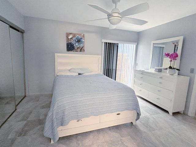 9 CROSSINGS Circle D, Boynton Beach, FL 33435
