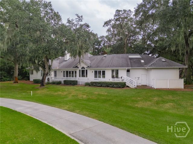 1 Starbridge Court, Savannah, GA 31411