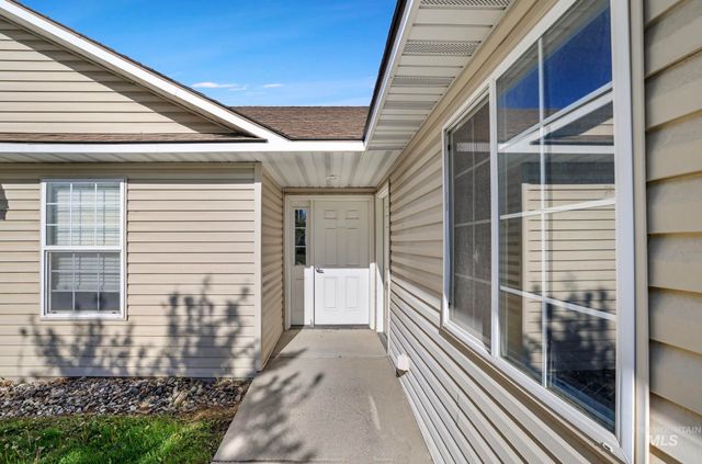 439 Meadowview Ln, Twin Falls, ID 83301