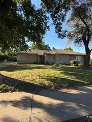 1531 Princeton Ave, Stockton, CA 95204