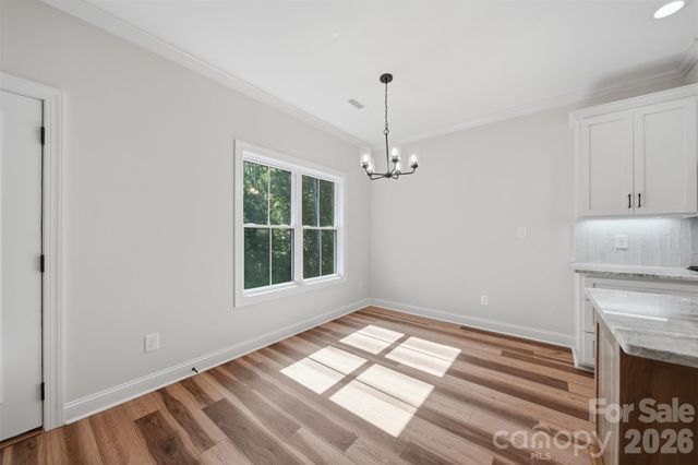 1917 Skyfall Lane, Hickory, NC 28602