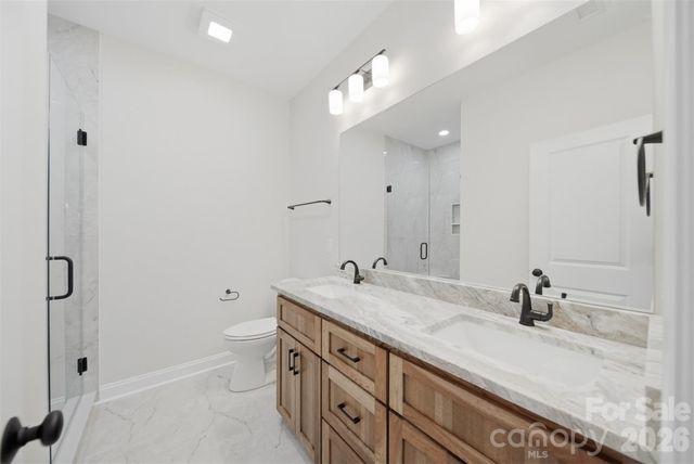 1917 Skyfall Lane, Hickory, NC 28602
