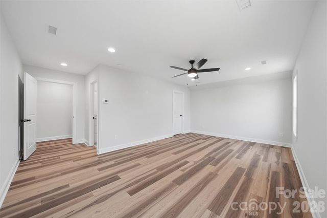 1917 Skyfall Lane, Hickory, NC 28602