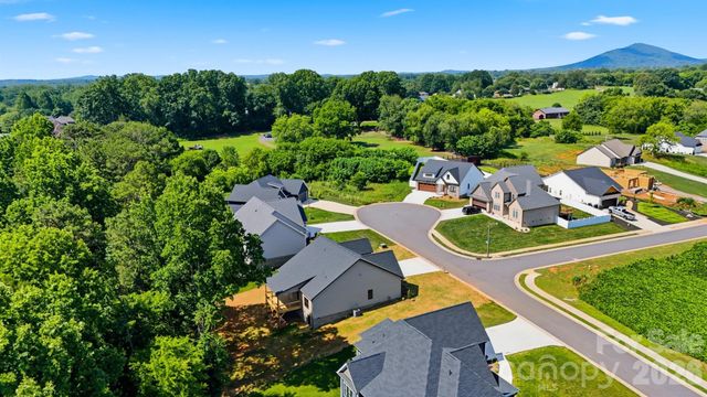 1917 Skyfall Lane, Hickory, NC 28602