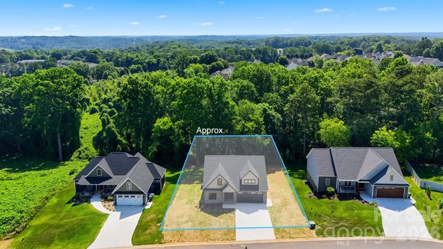 1917 Skyfall Lane, Hickory, NC 28602
