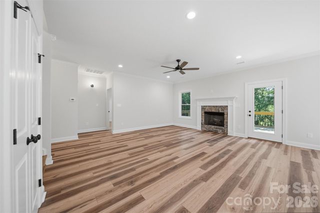 1917 Skyfall Lane, Hickory, NC 28602