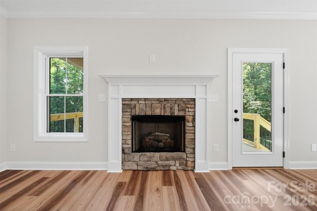 1917 Skyfall Lane, Hickory, NC 28602