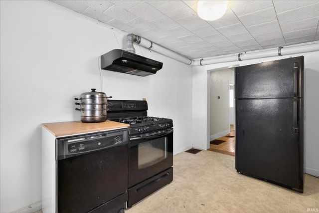 927 W 6th Street, Bloomington, IN 47404