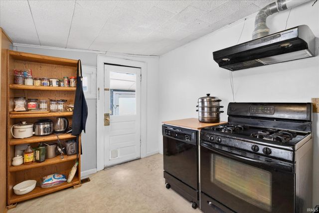 927 W 6th Street, Bloomington, IN 47404