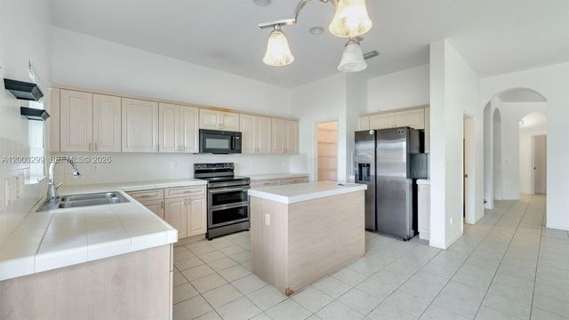 1916 SE 23rd Ave 1916, Homestead, FL 33035