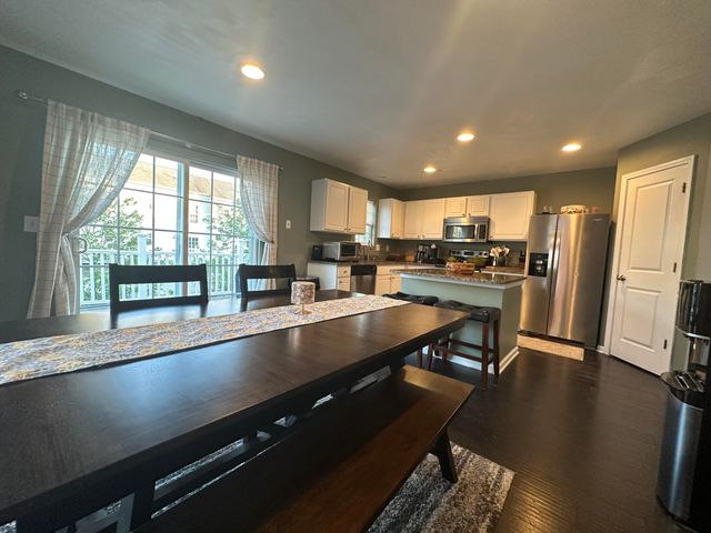 2616 Calgary, Lexington, KY 40509