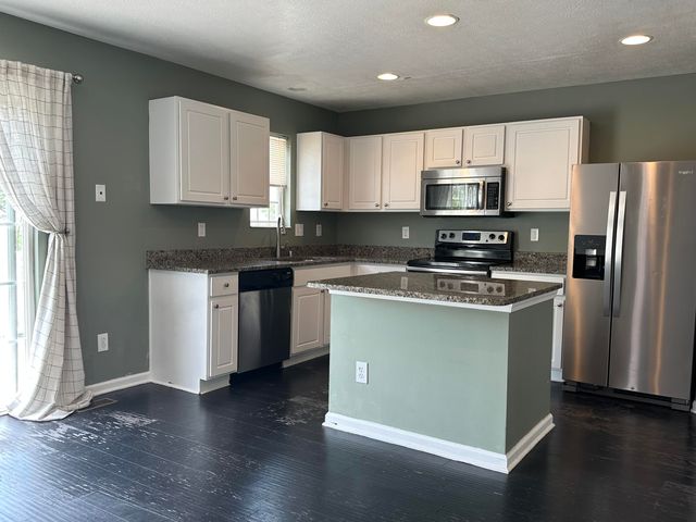 2616 Calgary, Lexington, KY 40509