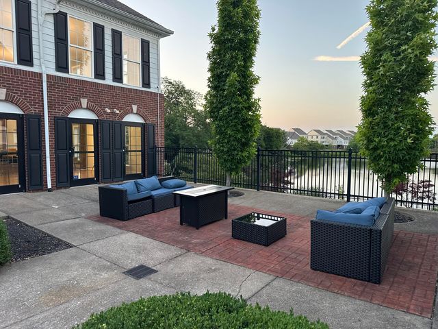 2616 Calgary, Lexington, KY 40509