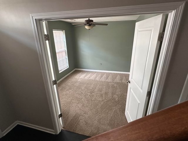 2616 Calgary, Lexington, KY 40509
