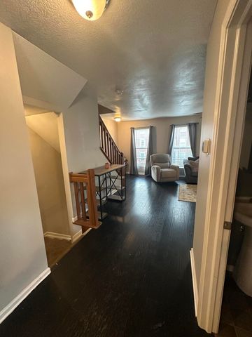 2616 Calgary, Lexington, KY 40509