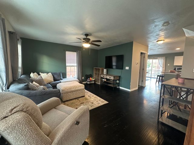 2616 Calgary, Lexington, KY 40509